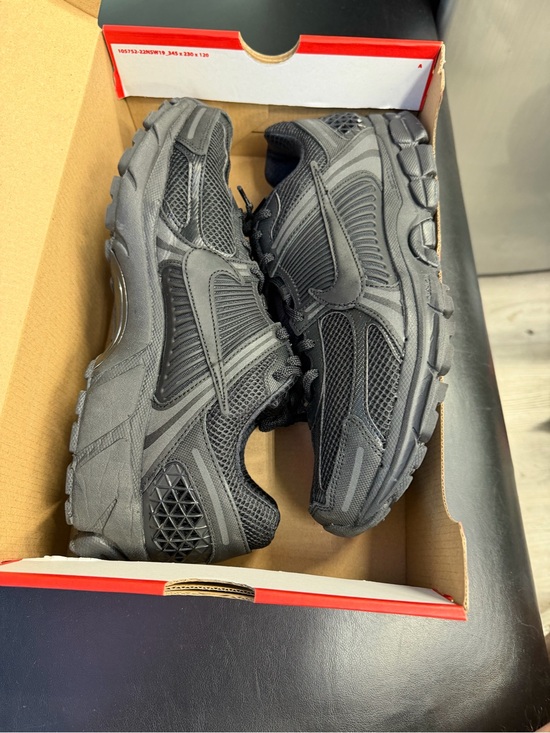 Nike Other - Nike Vemero 5 worn 1 time